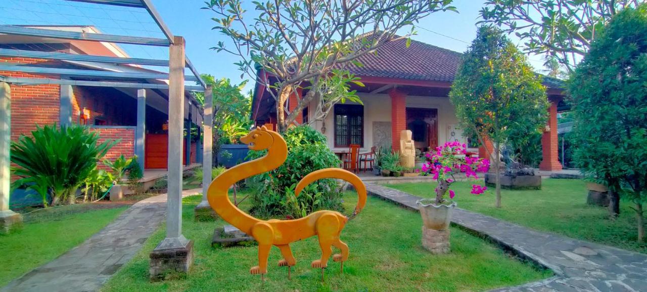Tunjung Guest House Lovina Beach Buleleng  Exterior photo